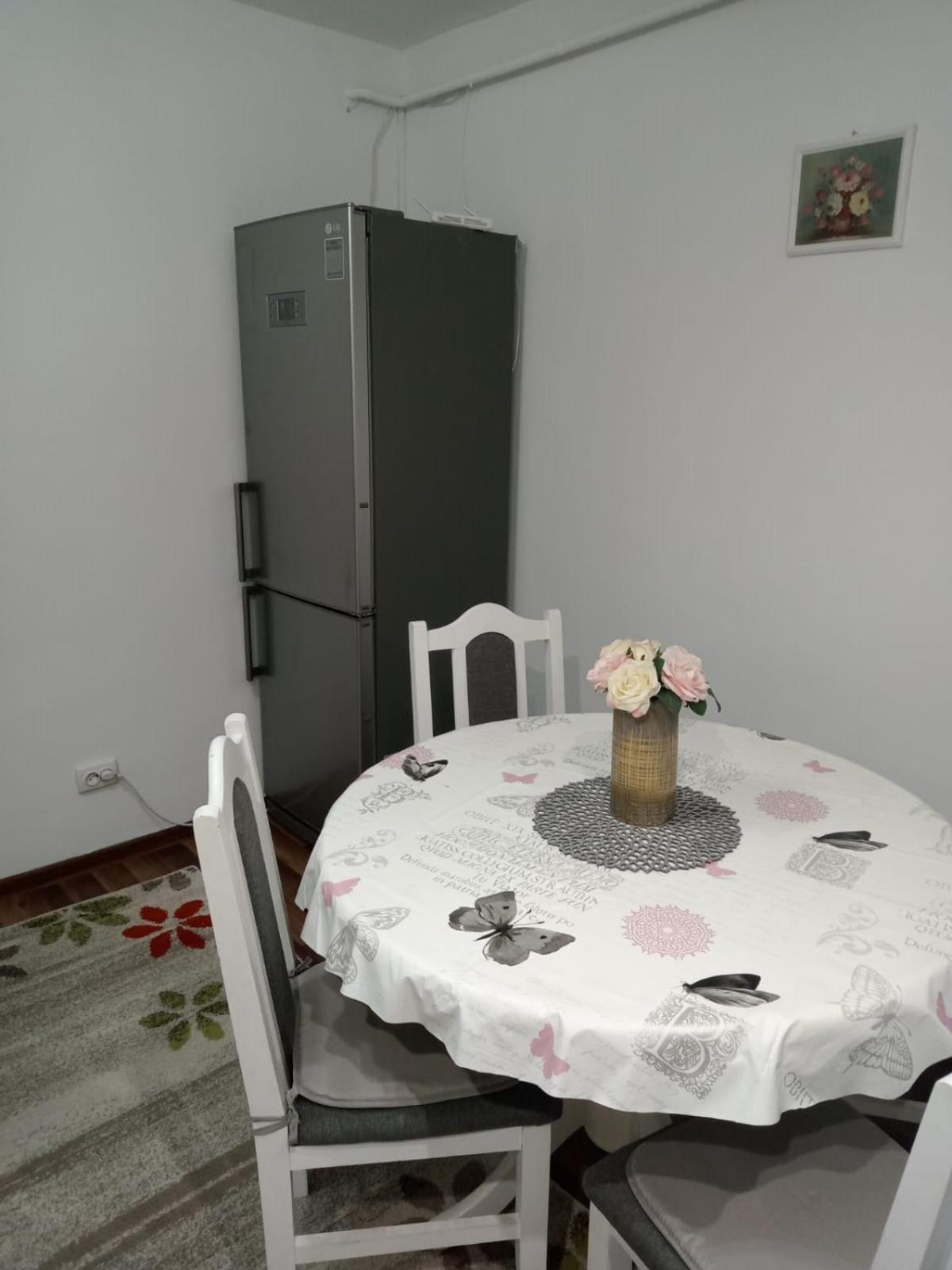 Penti Apartament Suceava Esterno foto